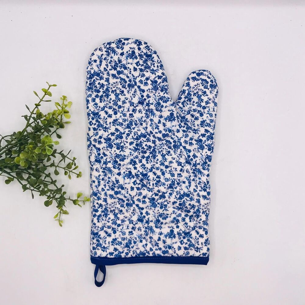 Oven Mitt: Colonial Blue Floral Baking Mitt Gift Cottage